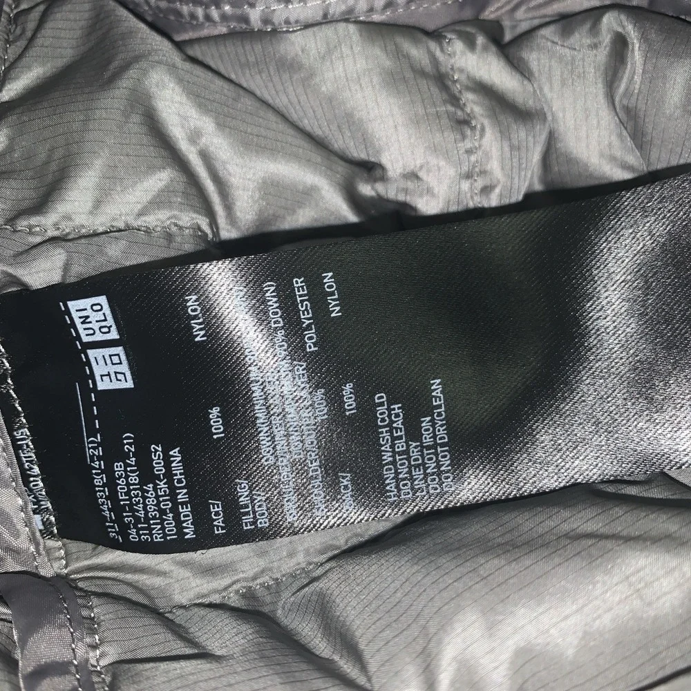 Uniqlo Ultra Light Down Ladies Puffer Jacket – Light Gray – Size Medium Packable